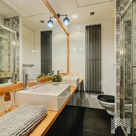 Apartment Targowa Black By Lookap - Parking Gratis *